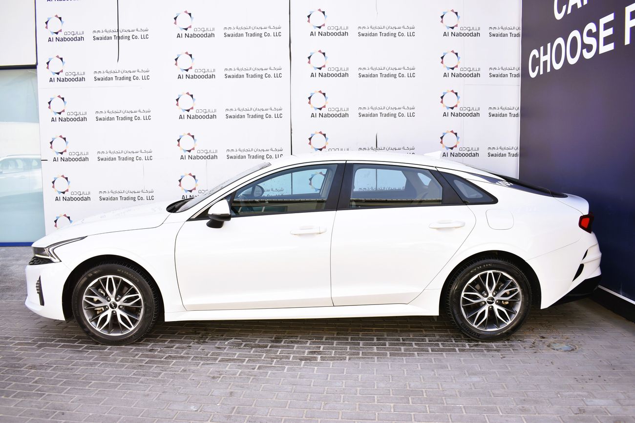 Kia K5 AED 1199 PM | 2.0L STD GCC DEALER WARRANTY