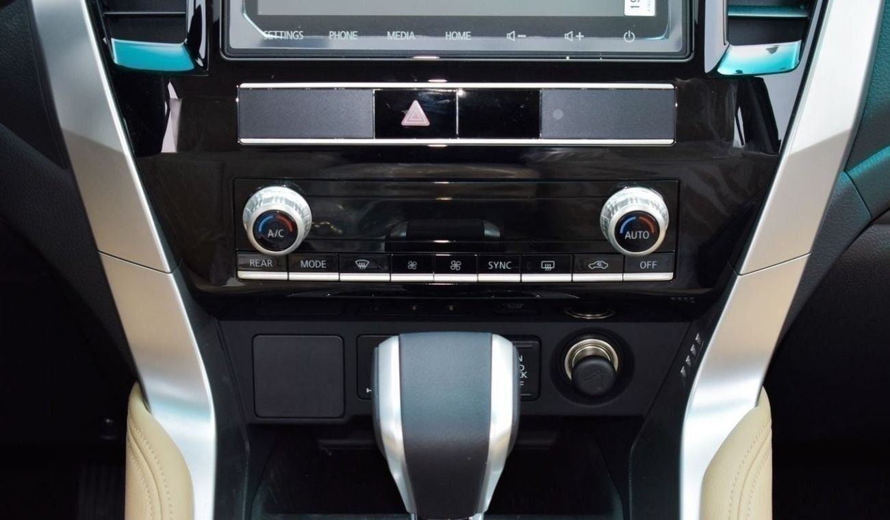 ميتسوبيشي مونتيرو Brand New Mitsubishi Montero Sport 2023 Export 3.0L A/T 4WD Petrol|White/Beige |MONTEROSPORTGLS2|