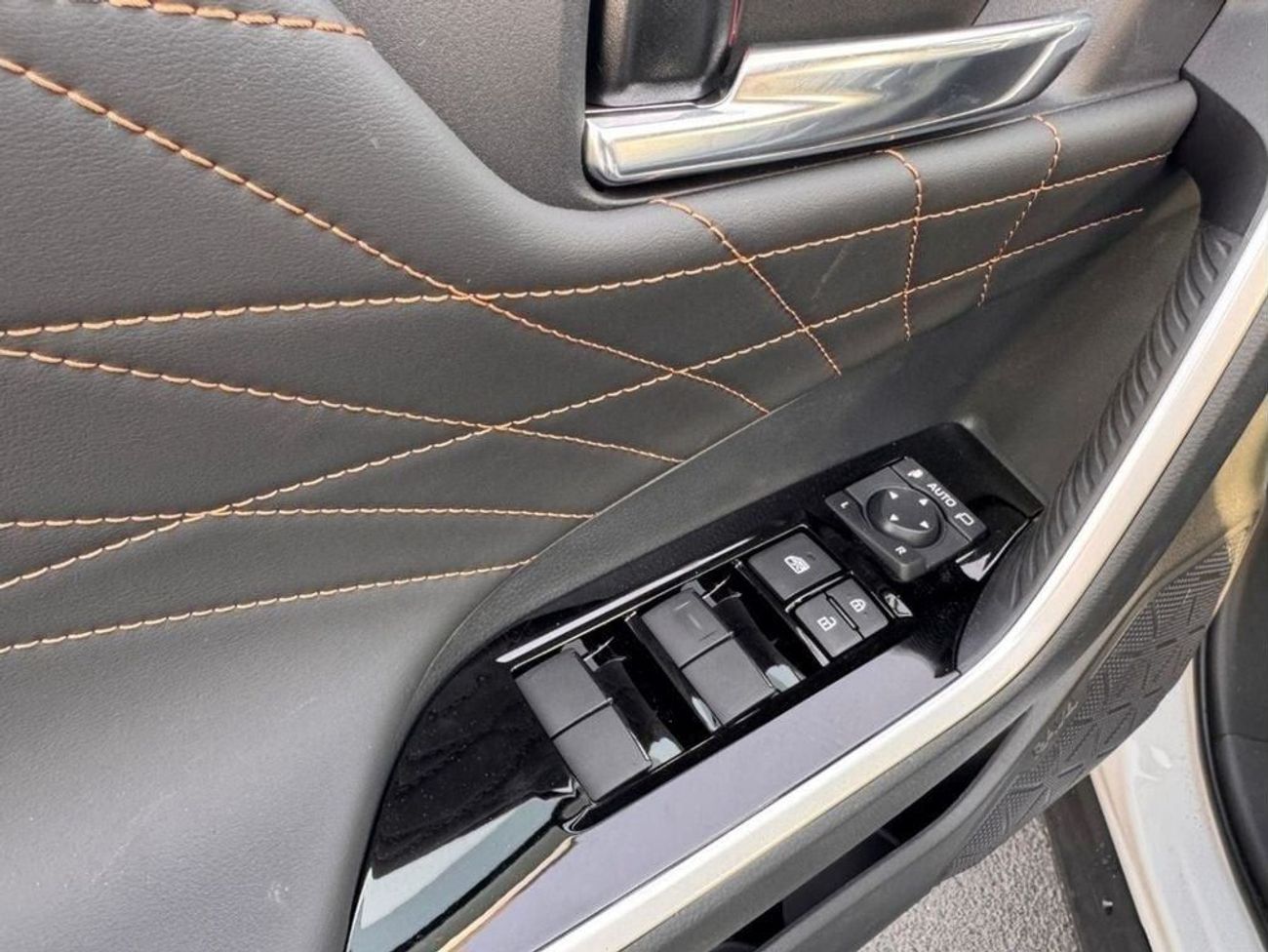 تويوتا راف ٤ 2.0L PETROL AUTOMATIC TRANSMISSION ( FOR RE-EXPORT ONLY)