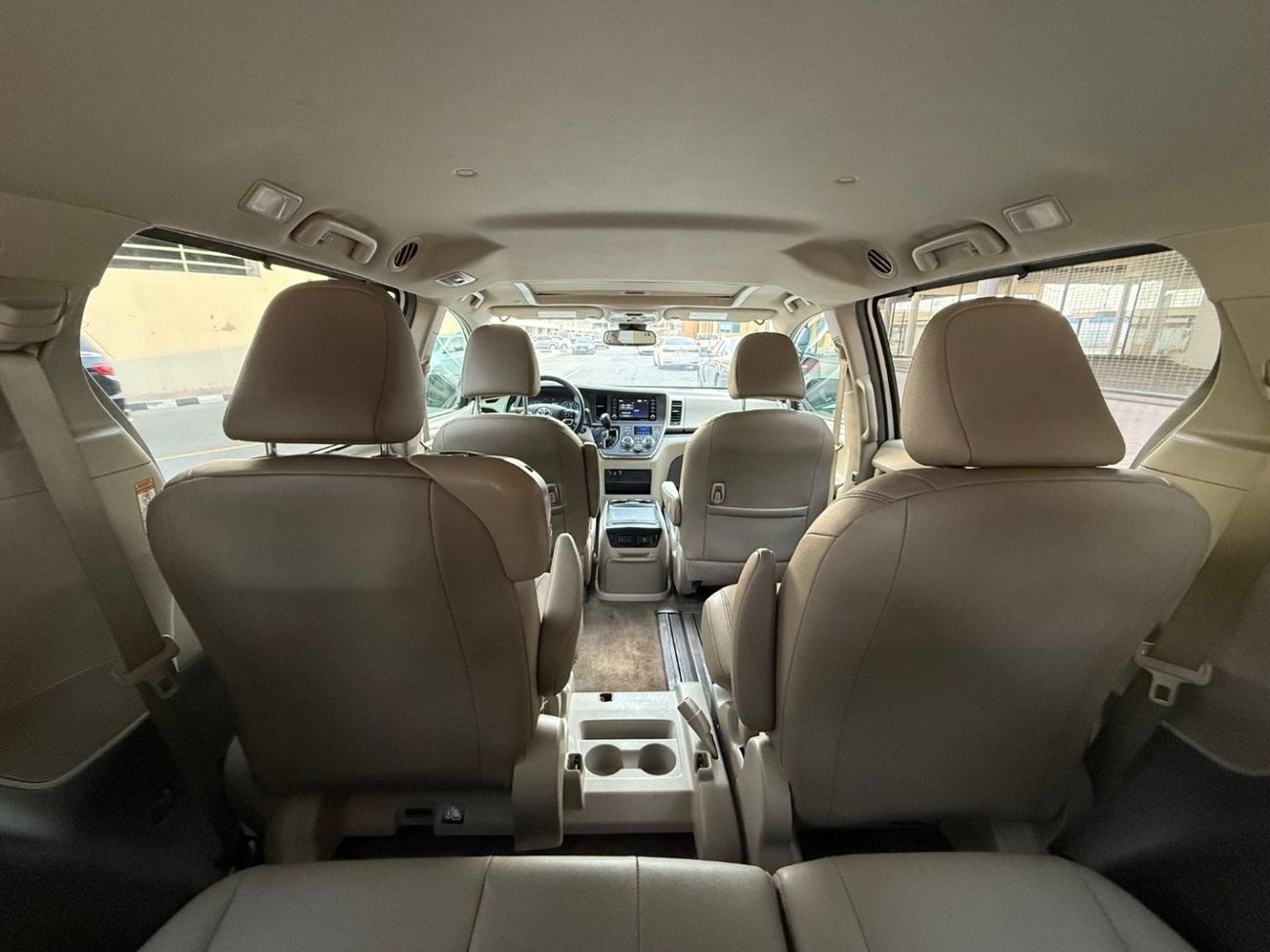 تويوتا سيينا 2019 LIMITED SUNROOF V6 USA IMPORTED