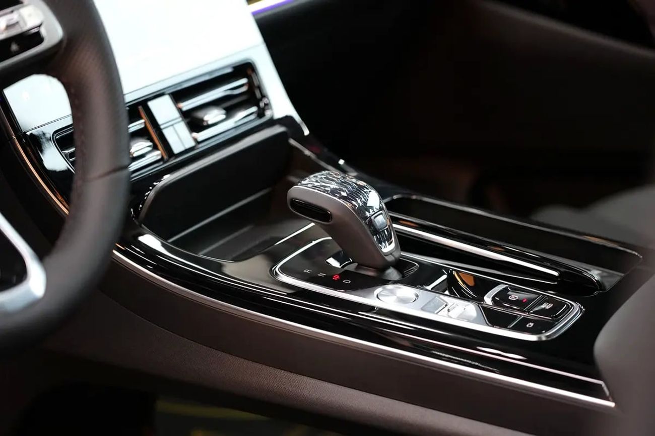 جي إي سي M8 2.0T GT GT | GCC 0km | 5 Years Agency Warranty