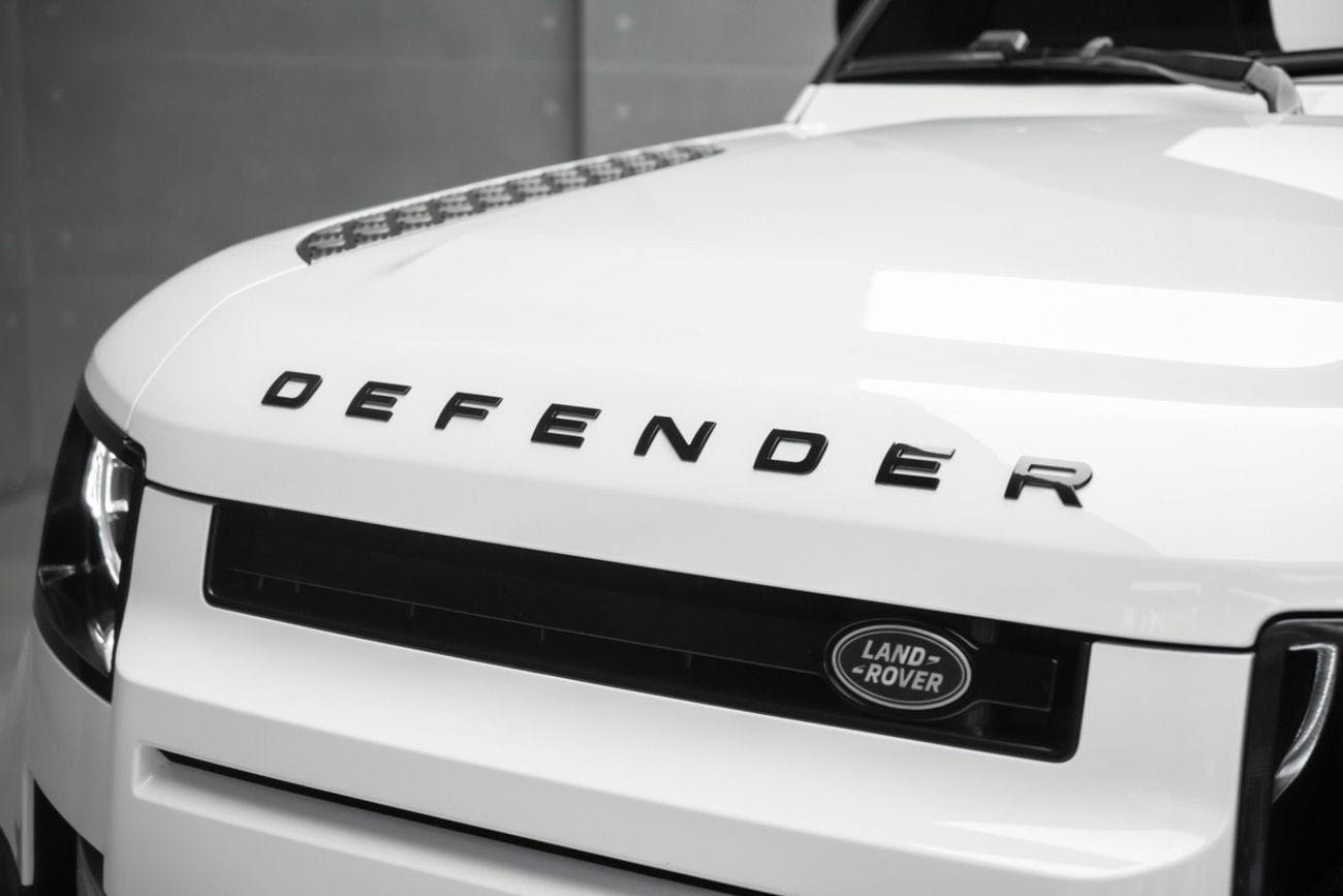 Land Rover Defender P400 90 HSE 3.0L (5 Seater)