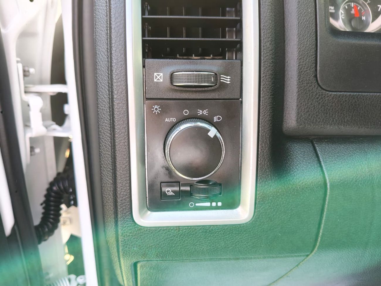 رام 1500 Bighorn Crew Cab 5.7L