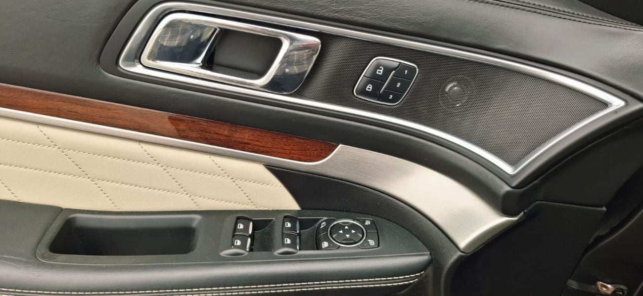 Ford Explorer LIMITED Paltinum