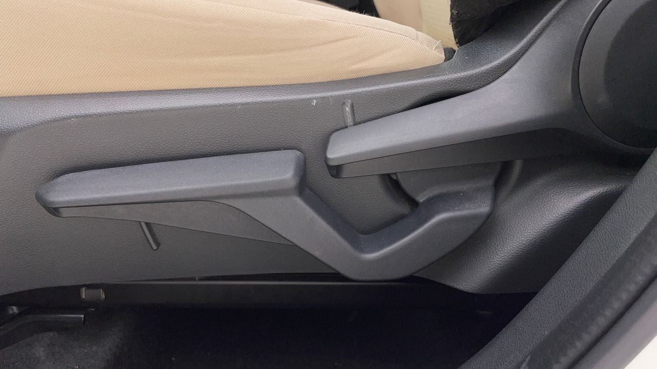 تويوتا يارس E 1.5 | بدون دفعة مقدمة | اختبار القيادة في المنزل