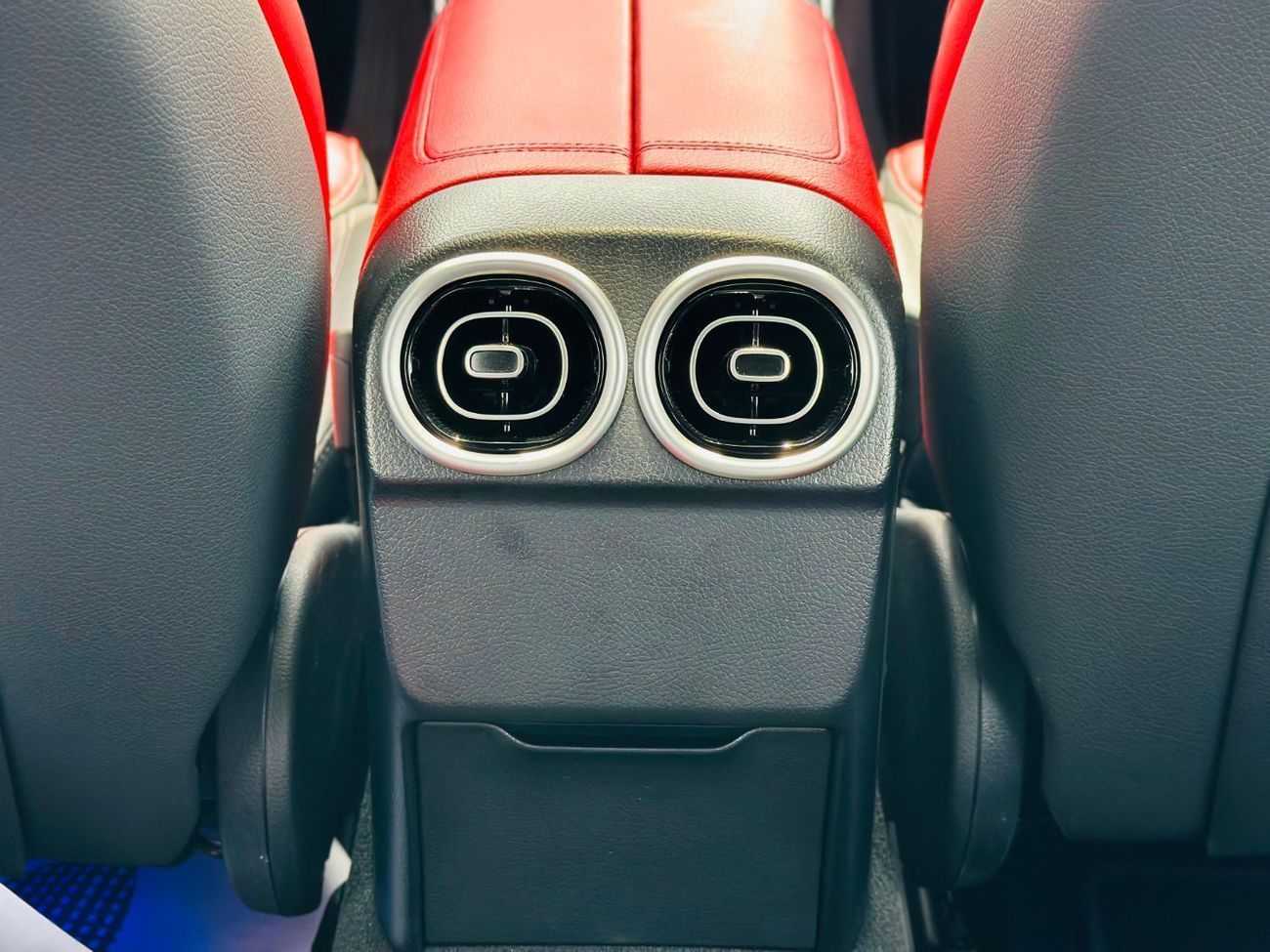 Mercedes-Benz C 200 MERCEDES C200L 2025 V4 1.5L TURBO