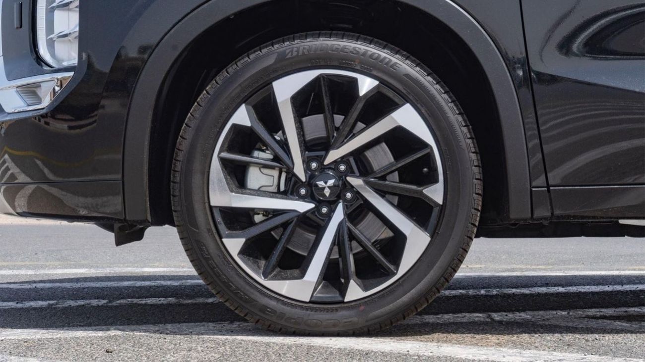 ميتسوبيشي آوتلاندر 2024 Mitsubishi Outlander 2.5L petrol AT