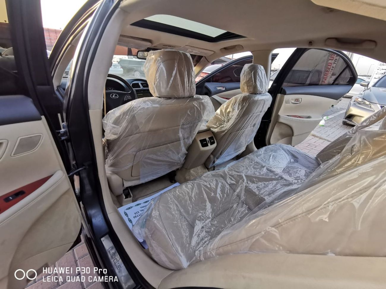 لكزس ES 350 ممتازة من الداخل و الخارج