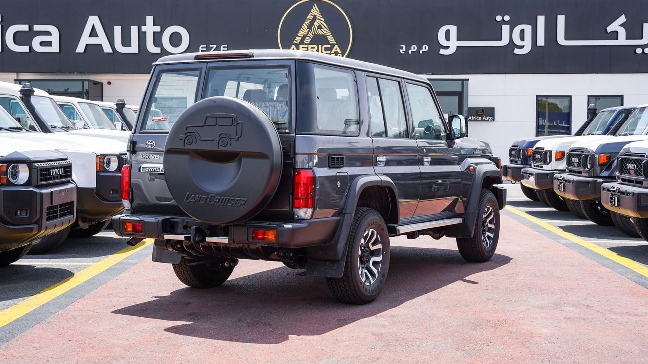 تويوتا لاند كروزر 70 LC 76 4.0 PETROL AT FULL 2026