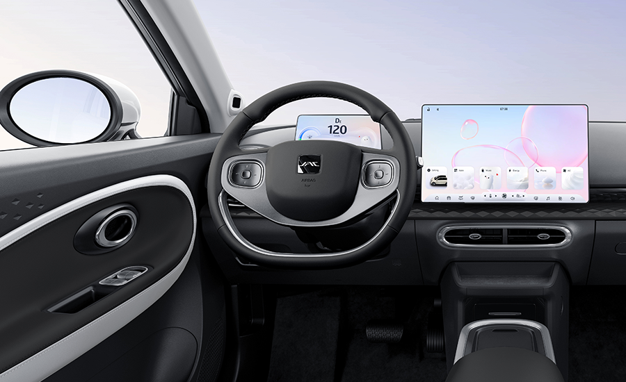 JAC E30X interior - Cockpit