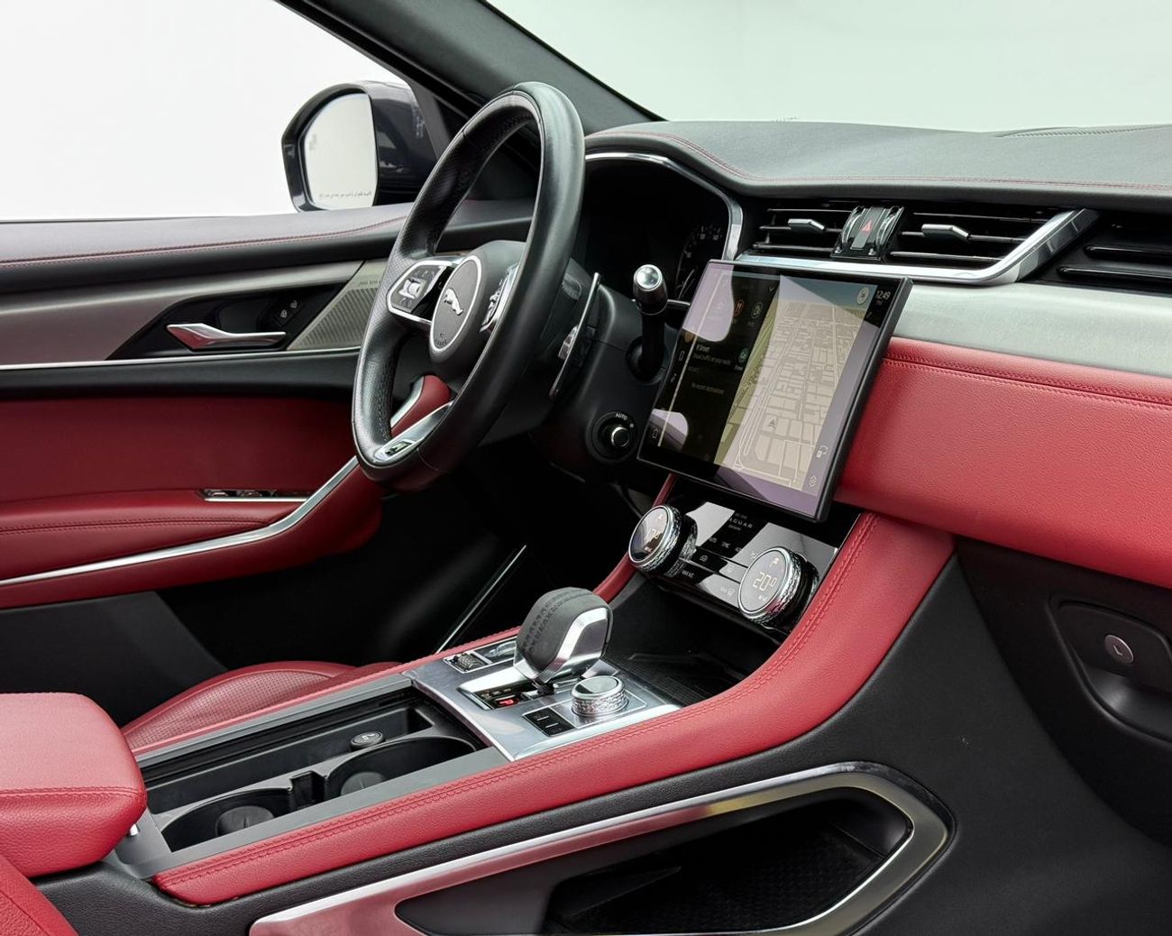 جاكوار E Pace 2022 Jaguar E-Pace R-Dynamic SE, 1 Year Warranty Unlimited, Full Service History, GCC