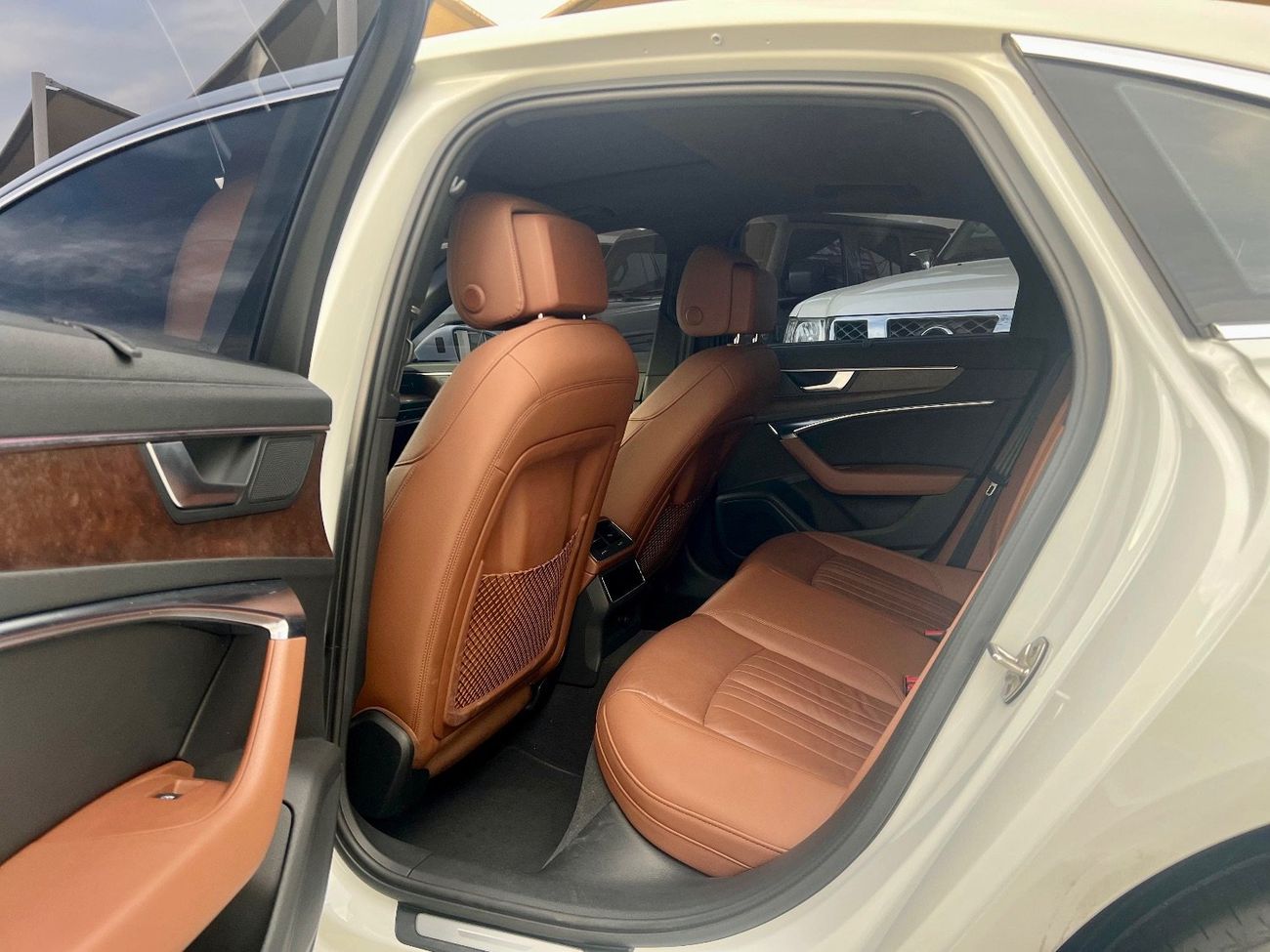 أودي A6 45 TFSI S-Line 2.0L