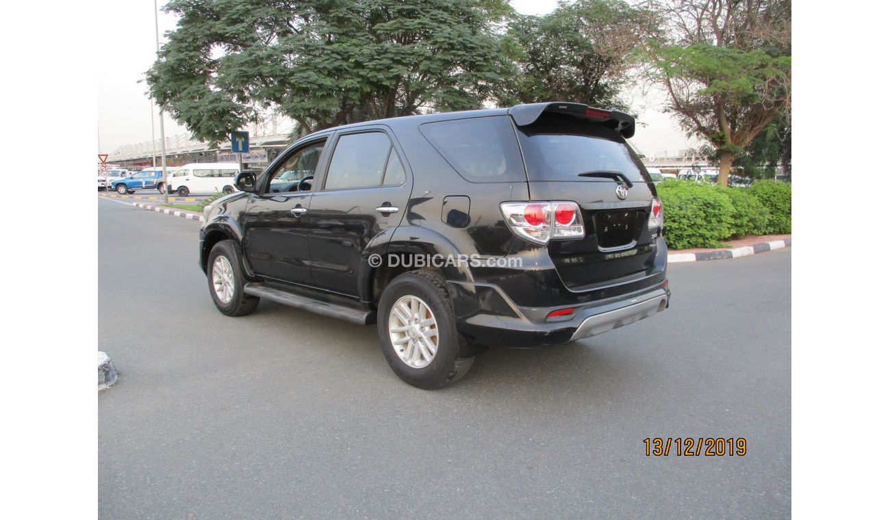Toyota Fortuner toyota fortuner 2014 TRD sport gulf space only 103000 km full options with orginal leather seat ,2 r