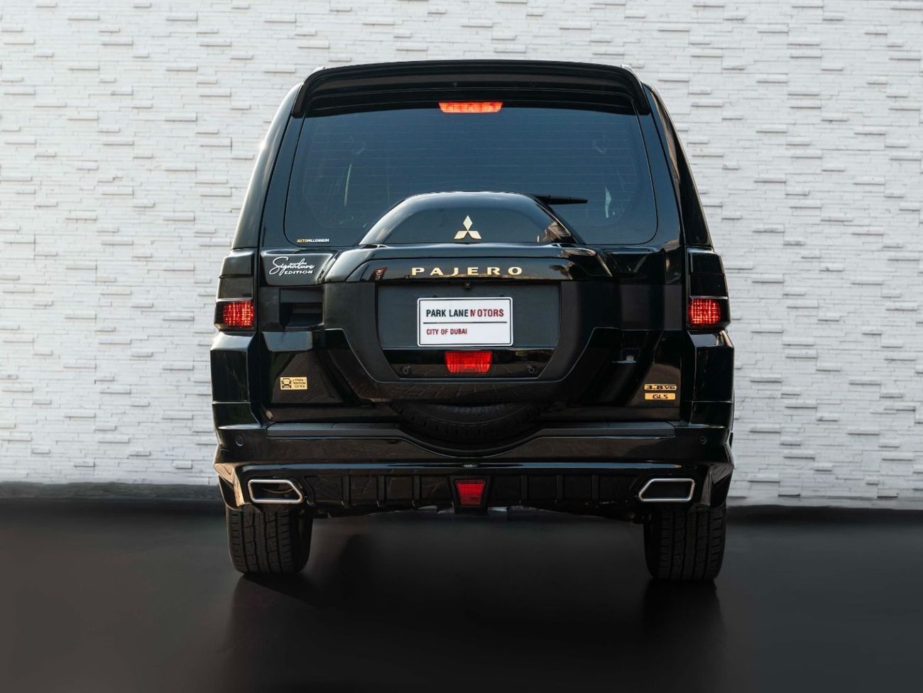 Mitsubishi Pajero GLS Mid 3.8L (243 HP)