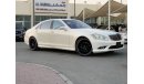 مرسيدس بنز S 550 موديل 2009 حاله ممتازه من الداخل والخارج كراسي جلد ومثبت سرعه وتحكم كهربي كامل ونظام صوت ممتاز وكامي