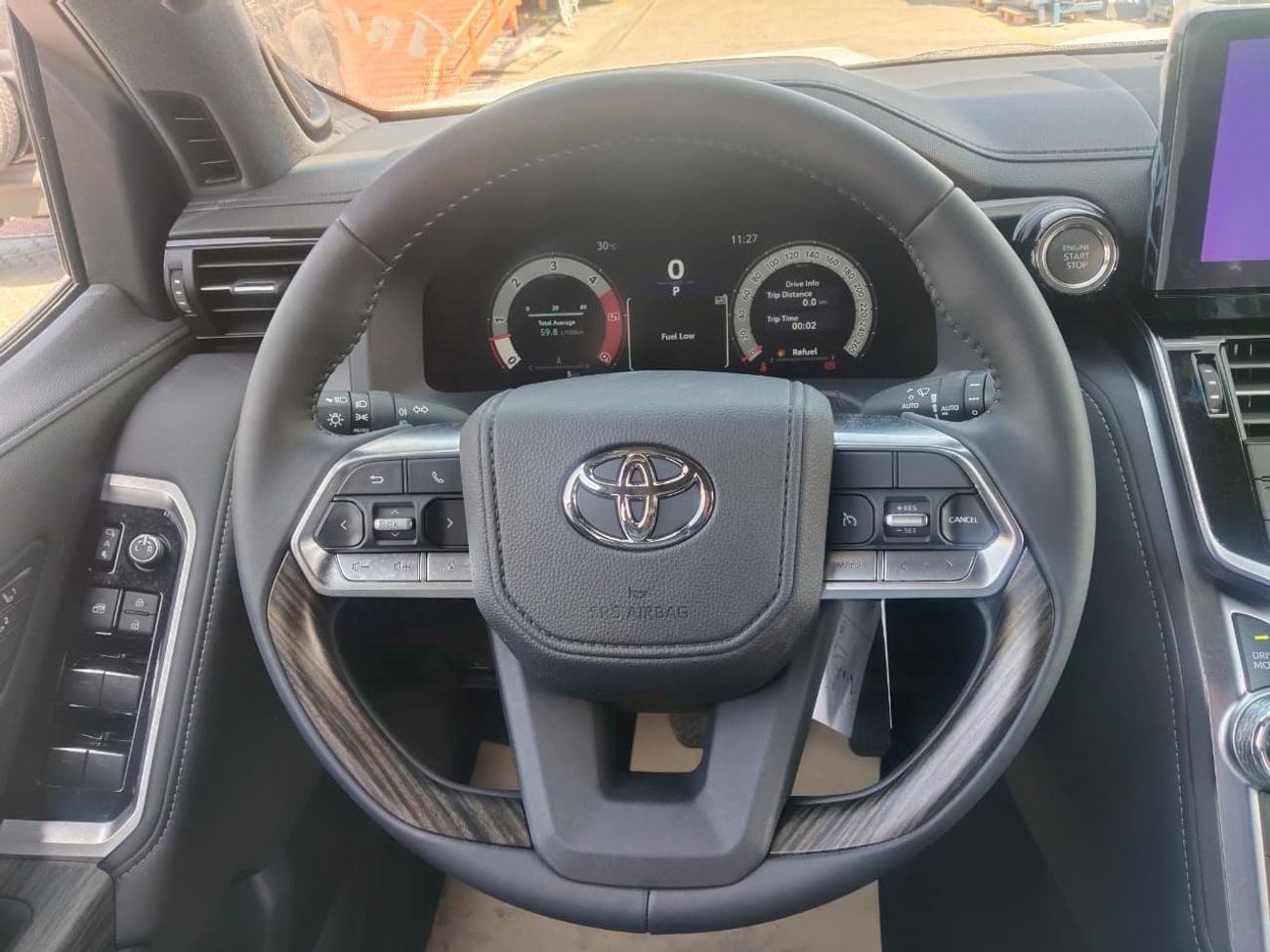 تويوتا لاند كروزر VXR 3.5L Petrol Automatic (EXPORT TO AFRICA ONLY)
