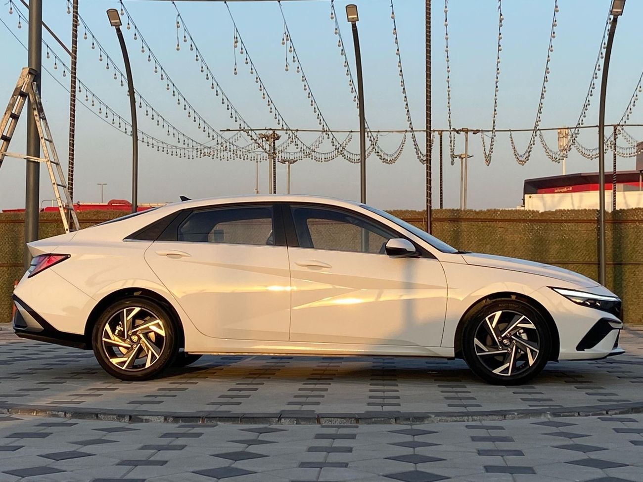 هيونداي إلانترا هيونداي النترا CN 7 LUXURY موديل: 2024 الممشي : 0  السعر : 77.000 درهم  مواصفات خليجية  فل اوبشن  4