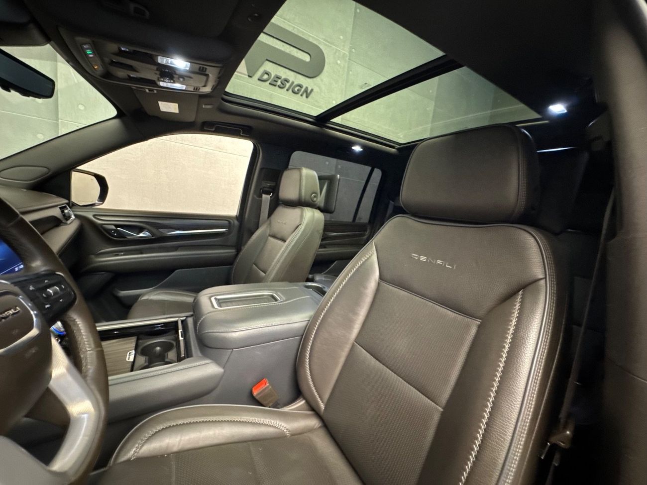 جي أم سي يوكون Denali 6.2L (9 Seater)