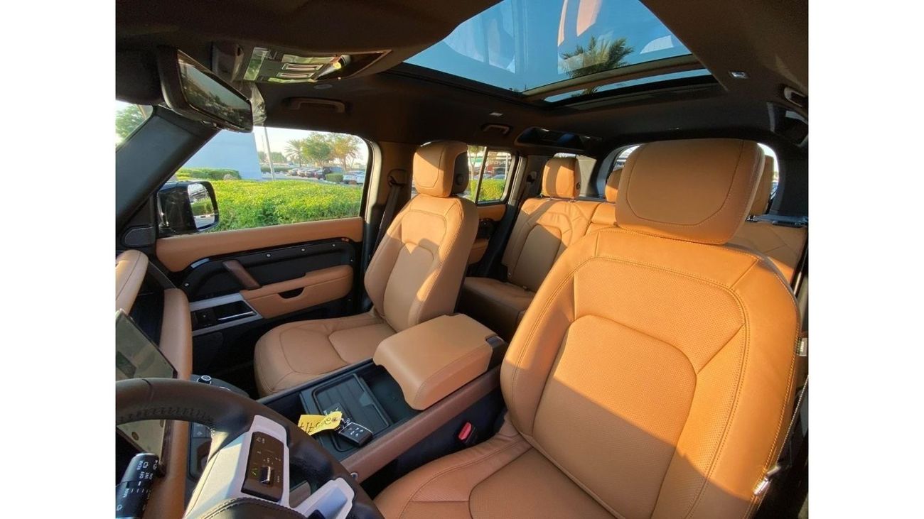 Land Rover Defender HSE 110 BRAND NEW GCC SPEC UNDER WARRANTY AND SERVICE