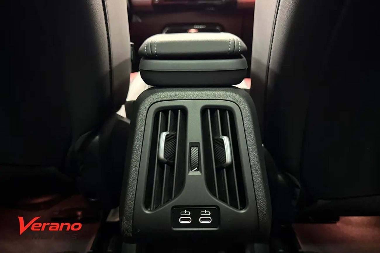بي أم دبليو iX1 Electric M Sport | Full Options | 500KM Range | Panoramic | 5,000KM Only