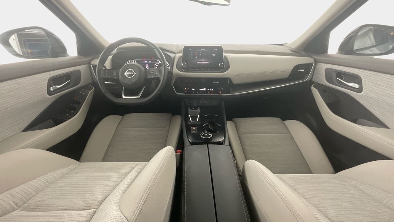 نيسان إكس تريل 2.5 SV 4WD 7STR AUTO | شامل الضمان | 0 ﺪﻔﻋﺓ ﺃﻮﻟﻯ