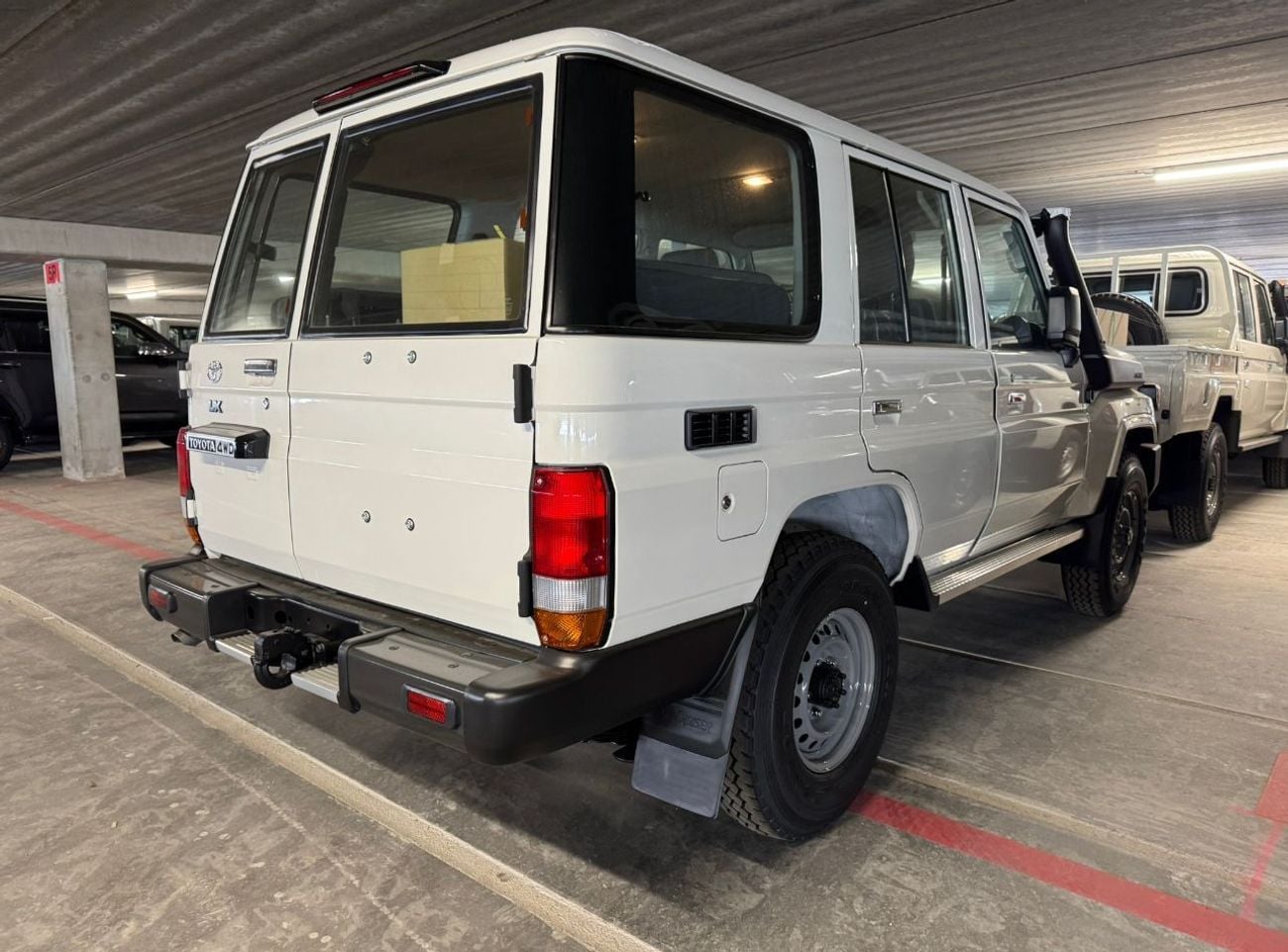 تويوتا لاند كروزر 70 LC 78 HARDTOP 4.0L MT