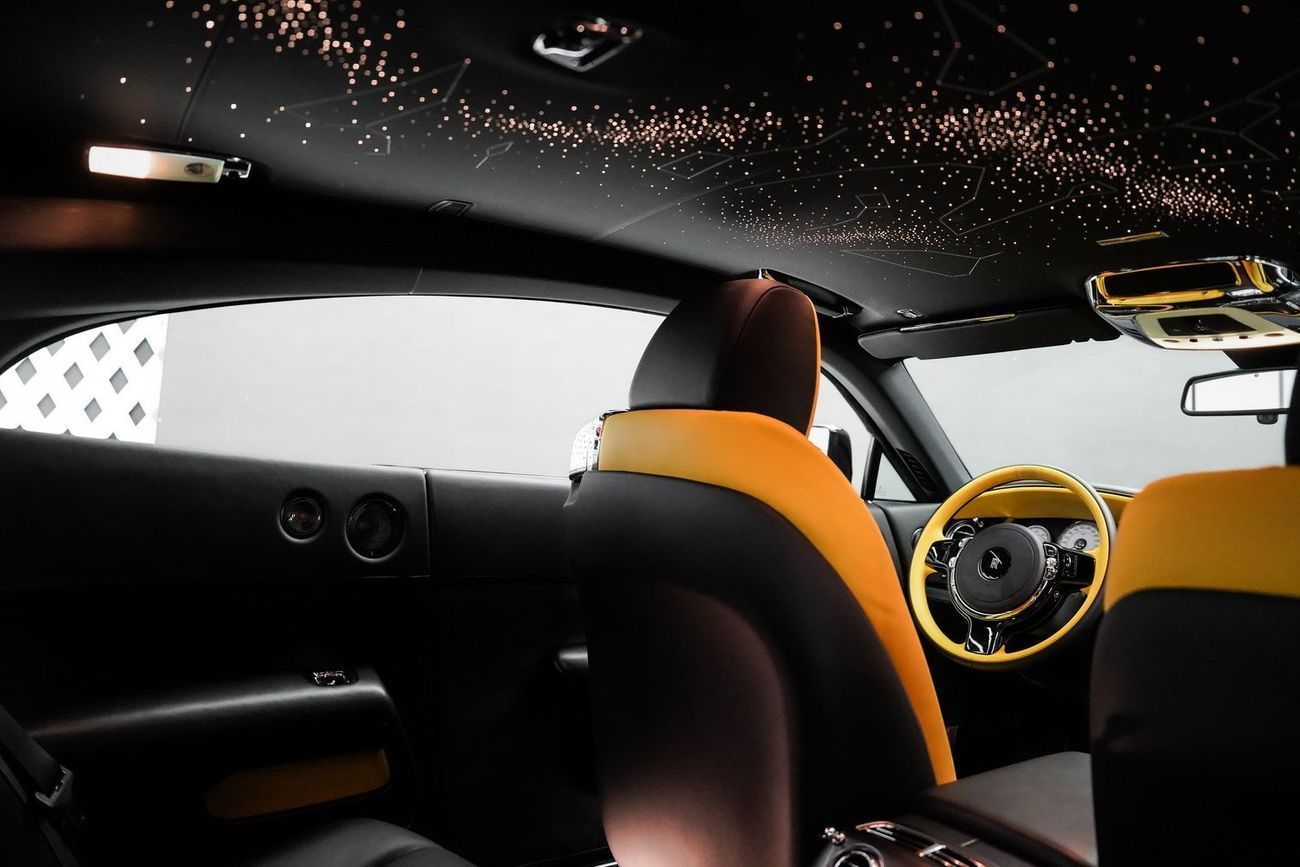 Rolls-Royce Wraith Rolls Royce Wraith Black Arrow 1 of 12