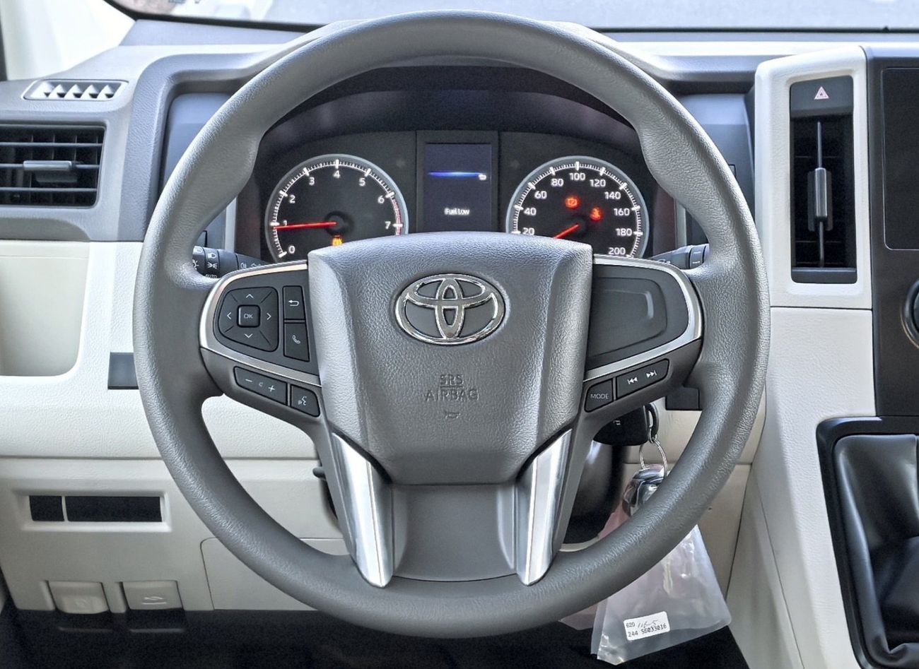 Toyota Hiace GL -High Roof Commuter 3.5L M/T