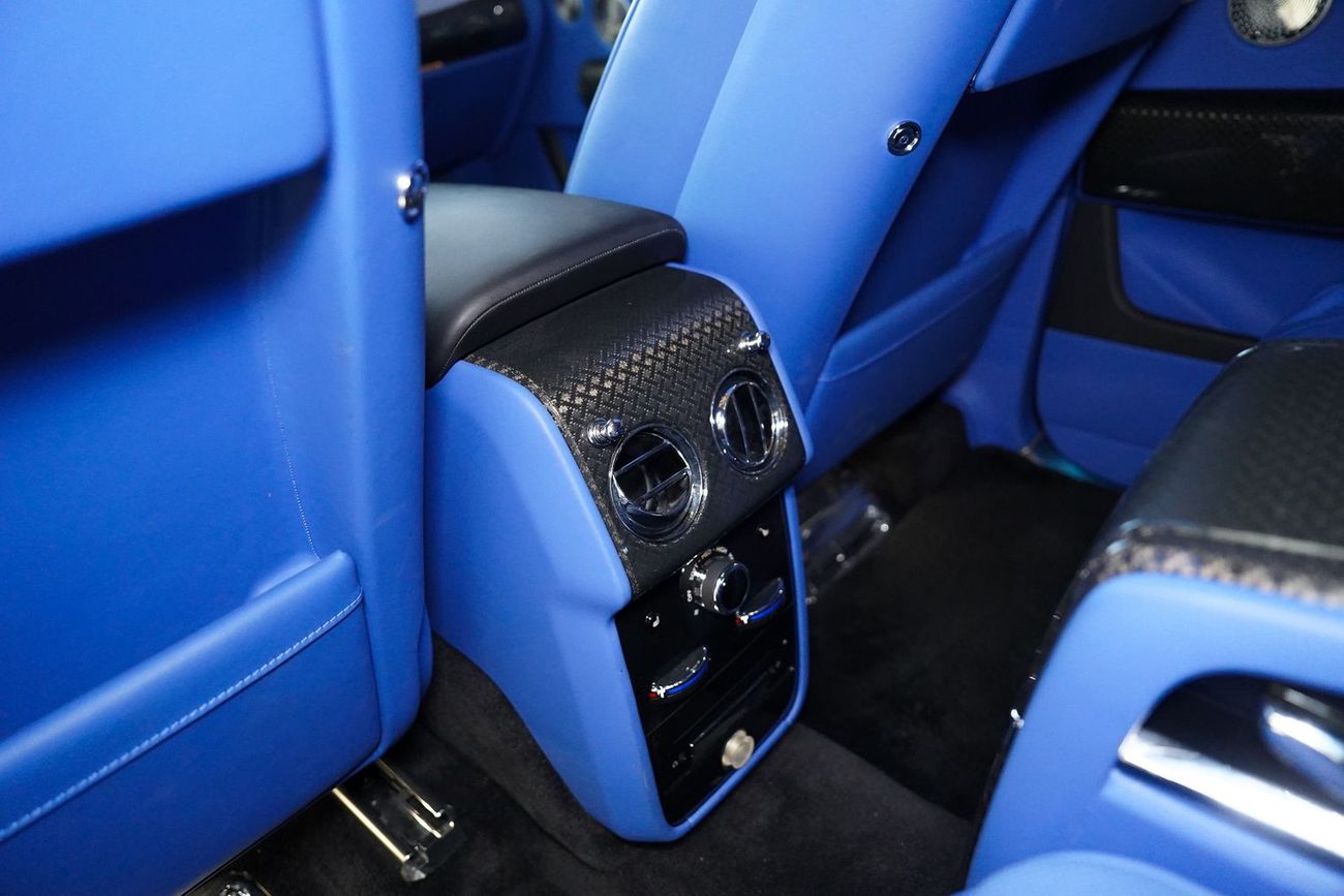 رولز رويس كولينان BLACK BADGE