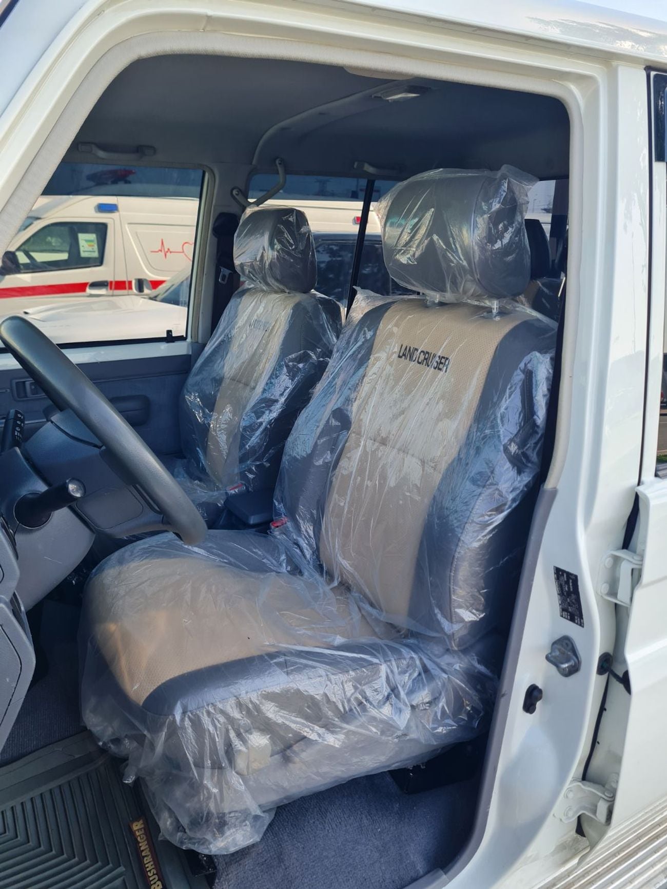 Toyota Land Cruiser Pick Up Double Cabin  Left Hand Drive Engine:  V6
