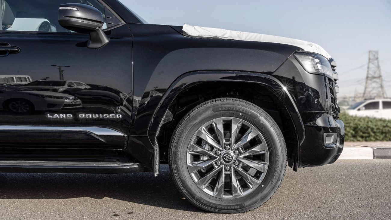 تويوتا لاند كروزر GXR 2026 Toyota Land Cruiser GXR 3.5L AT Petrol (Black-Black)