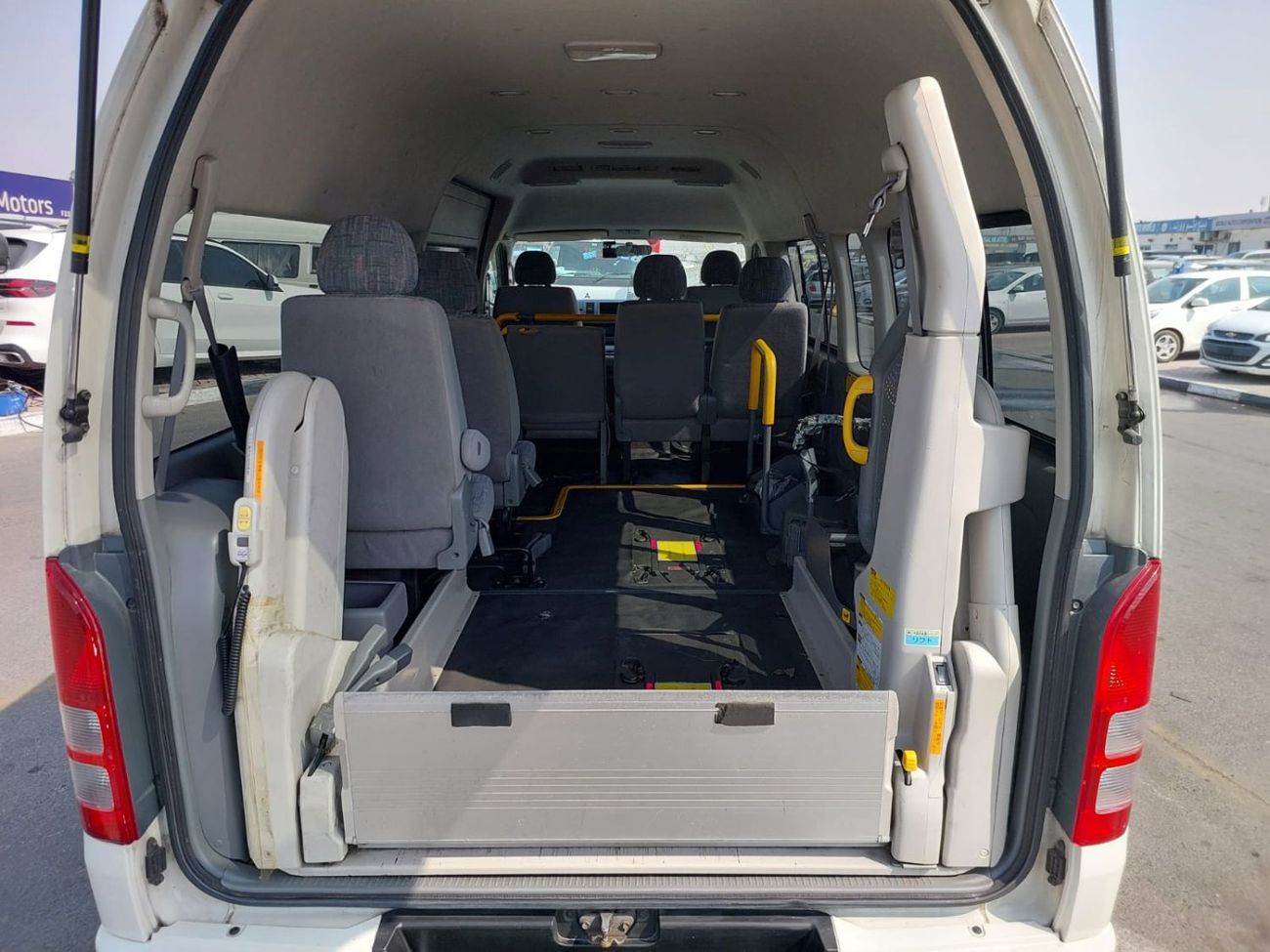 Toyota Hiace (RAMADAN OFFER) TOYOTA HIACE VAN RHD 2007 MODEL 2.7 L PETROL AUTOMATIC(PM19814)