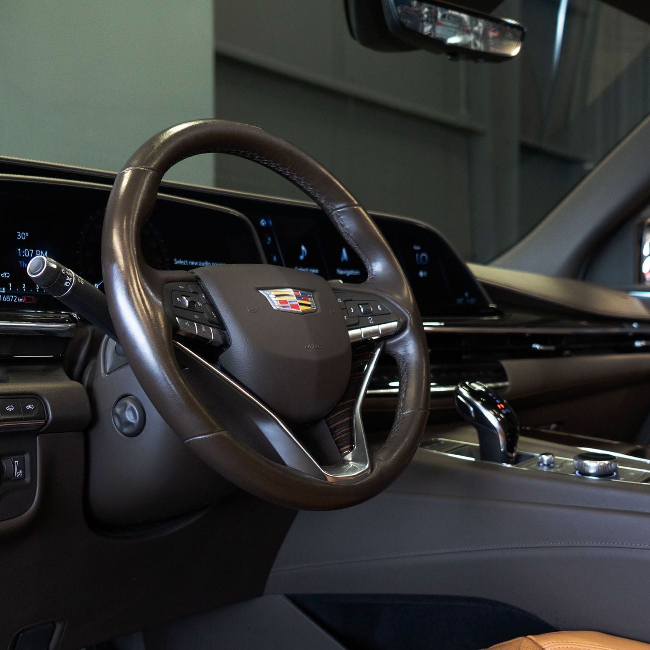 كاديلاك إسكالاد Premium Luxury Platinum 6.2L 4WD AED 4,407 pm • 0% Downpayment • Escalade Premium Luxury Platinum  •