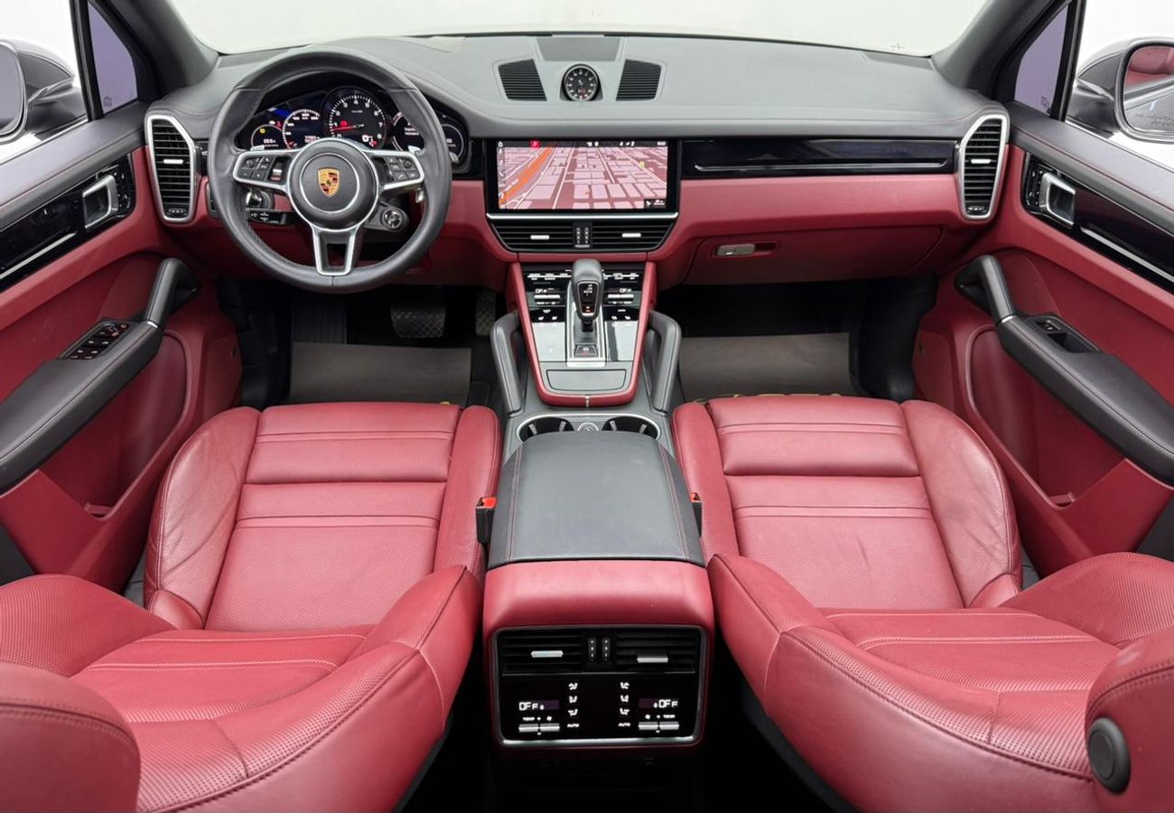 Porsche Cayenne Base 2019 Porsche Cayenne ,AL Nabooda Warranty ,Full Service History ,Excellent Condition ,Gcc