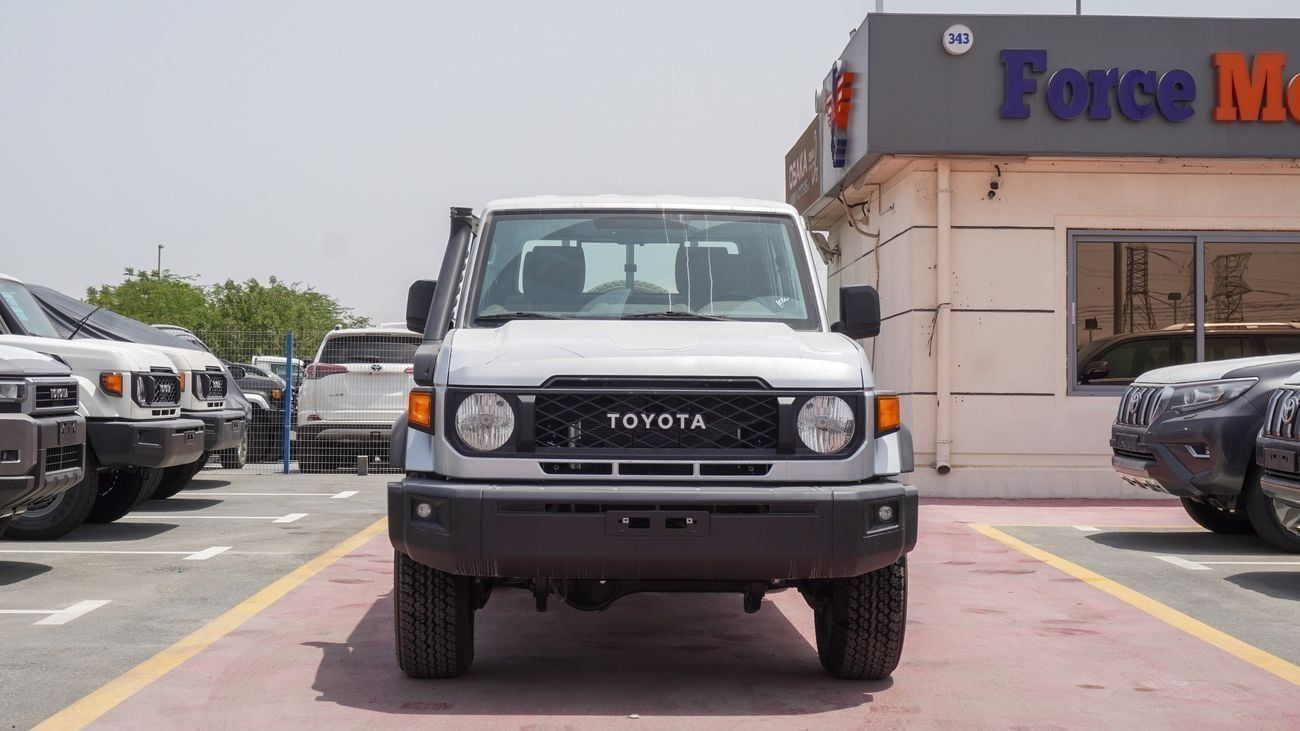 Toyota Land Cruiser Pick Up LC 79 DC 4.5L DIESEL V8