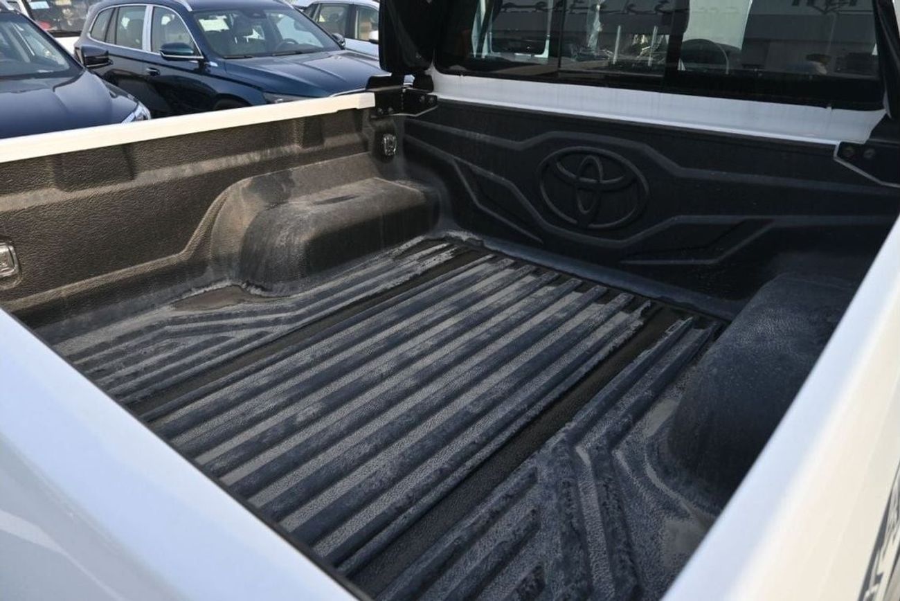 تويوتا هيلوكس Toyota Hilux GR Sport 4.0L V6, Petrol, 4WD, Pickup, Model 2024, Color White