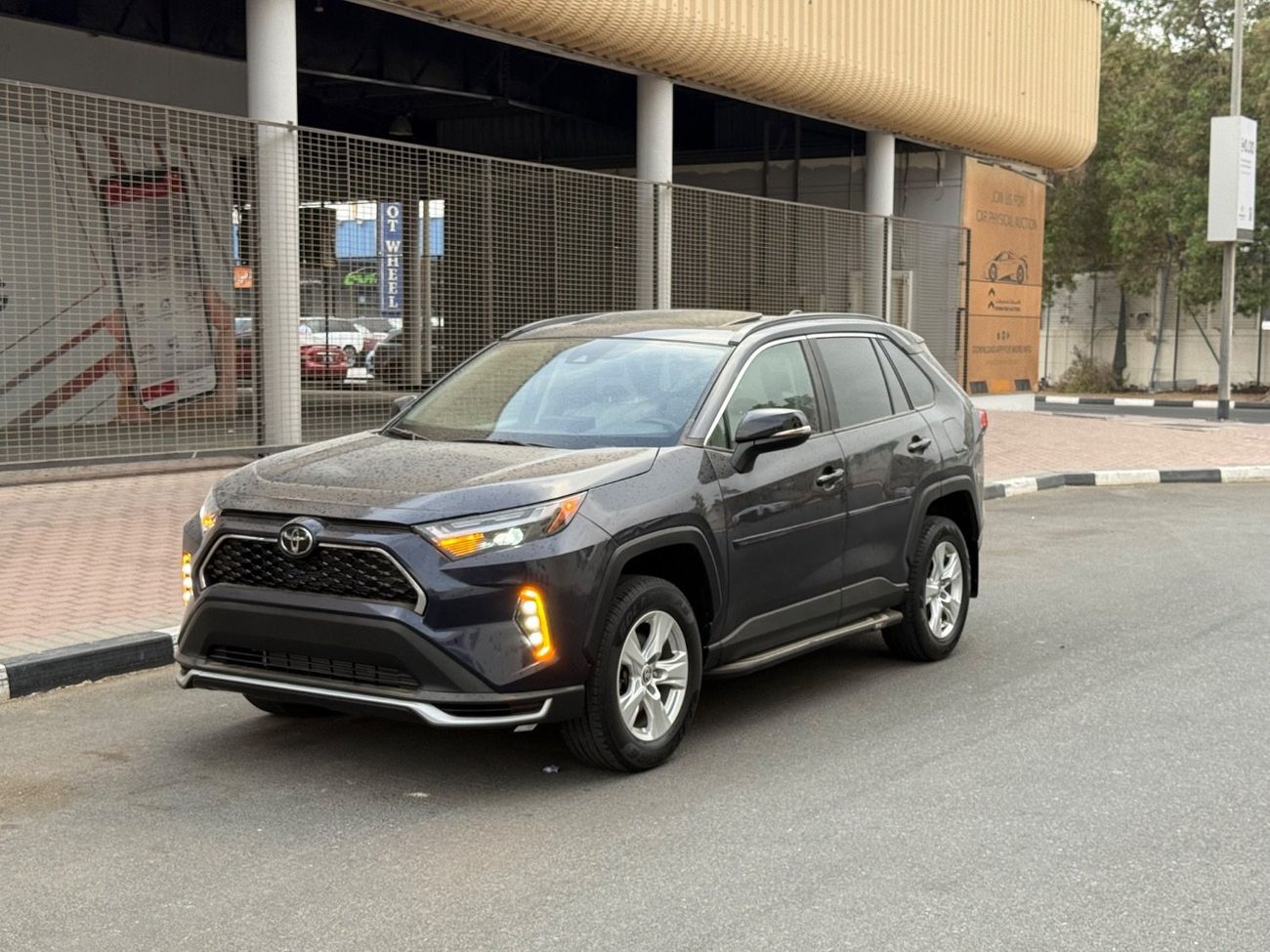 تويوتا راف ٤ 2021 XLE MOONROOF AWD FULL OPTION US SPEC