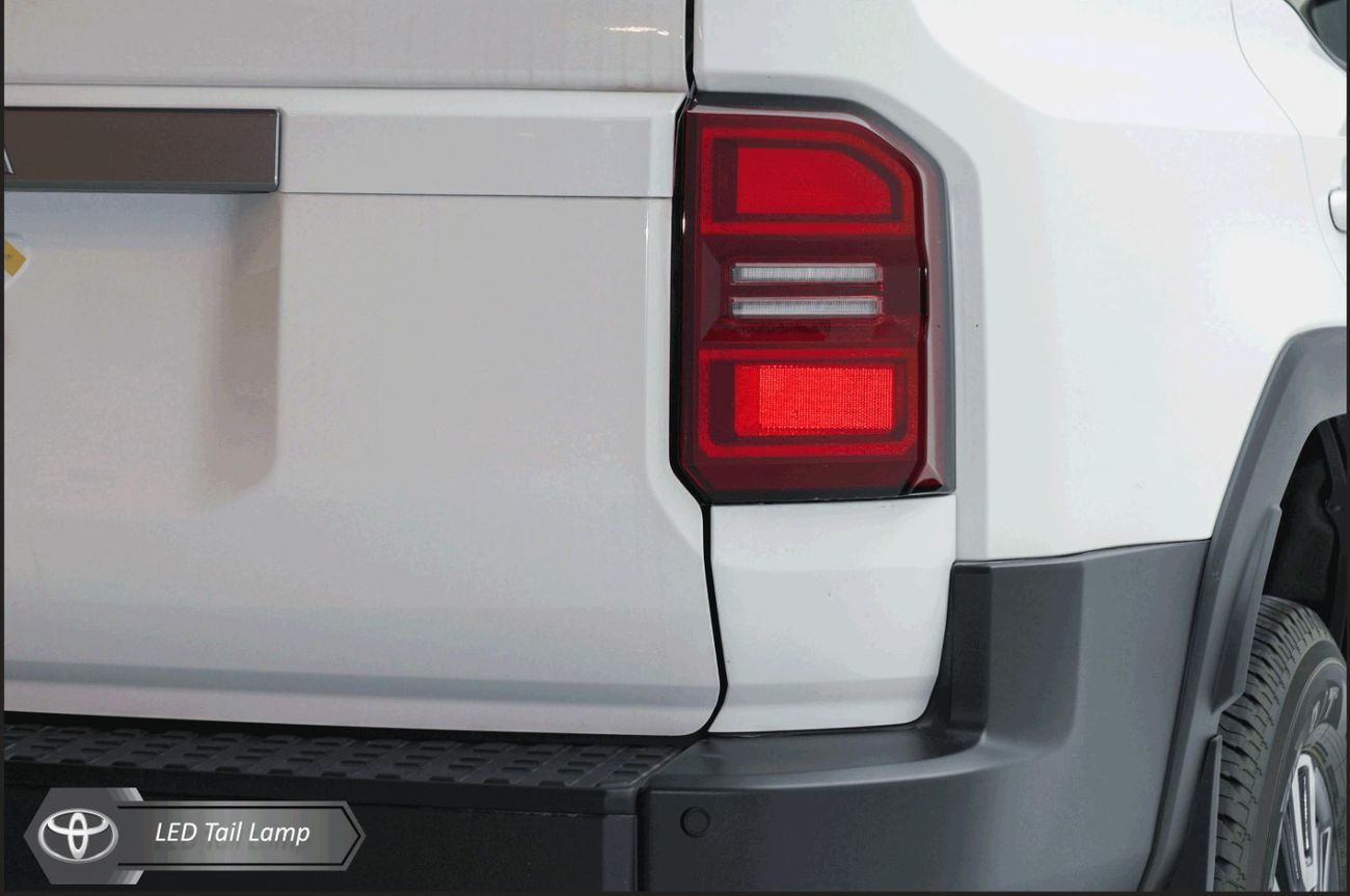 Toyota Prado 2.8 L Mid