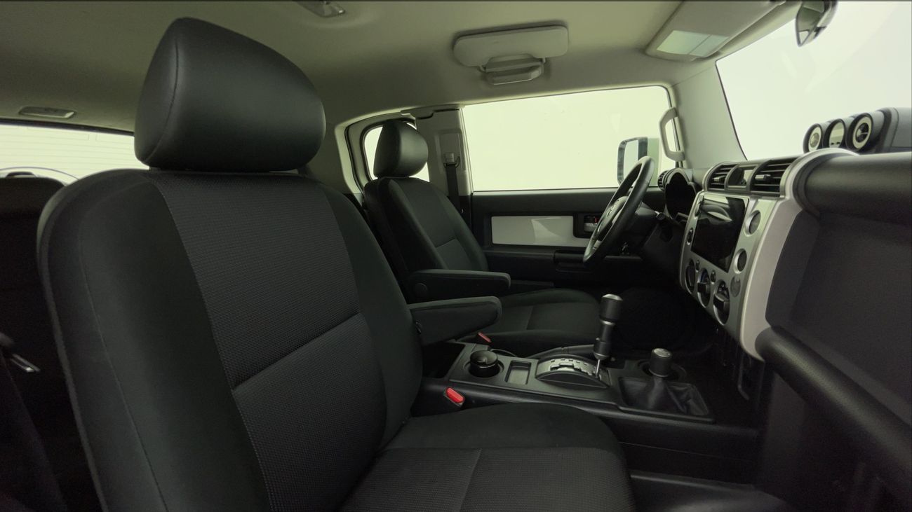 Toyota FJ Cruiser GXR 4 | Zero Down Payment | Home Test Drive