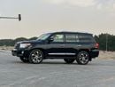 Toyota Land Cruiser GXR 4.0L (271 HP) 4WD MODEL 2015 GCC CAR PERFECT CONDITION INSIDE AND OUTSIDE FULL OPTION SUN ROOF
