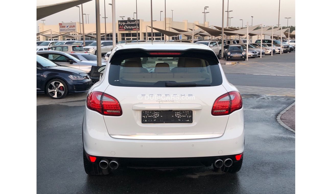 Porsche Cayenne PORSCHE CAYENNE S MODEL 2013  GCC CAR PERFECT CONDITION FULL OPTION PANORAMIC ROOF LEATHER STS BAC