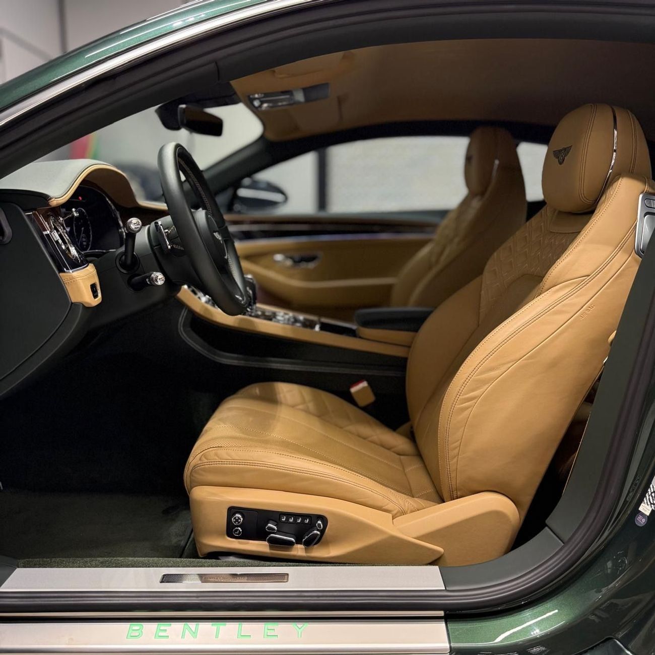 Bentley Continental GT 4.0T V8 | GCC Specs | Full Service History | Under Dealer Warranty