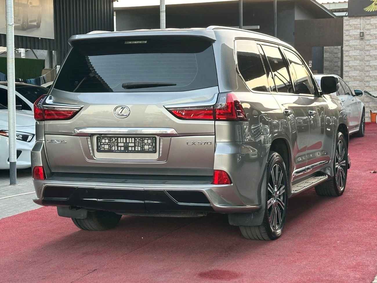 لكزس LX 570 SIGNATURE