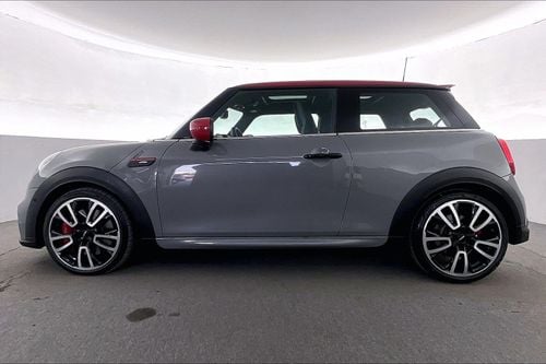 ميني جون كوبر John Cooper Works | National Day Celebration | شامل الضمان | 0 ﺪﻔﻋﺓ ﺃﻮﻟﻯ