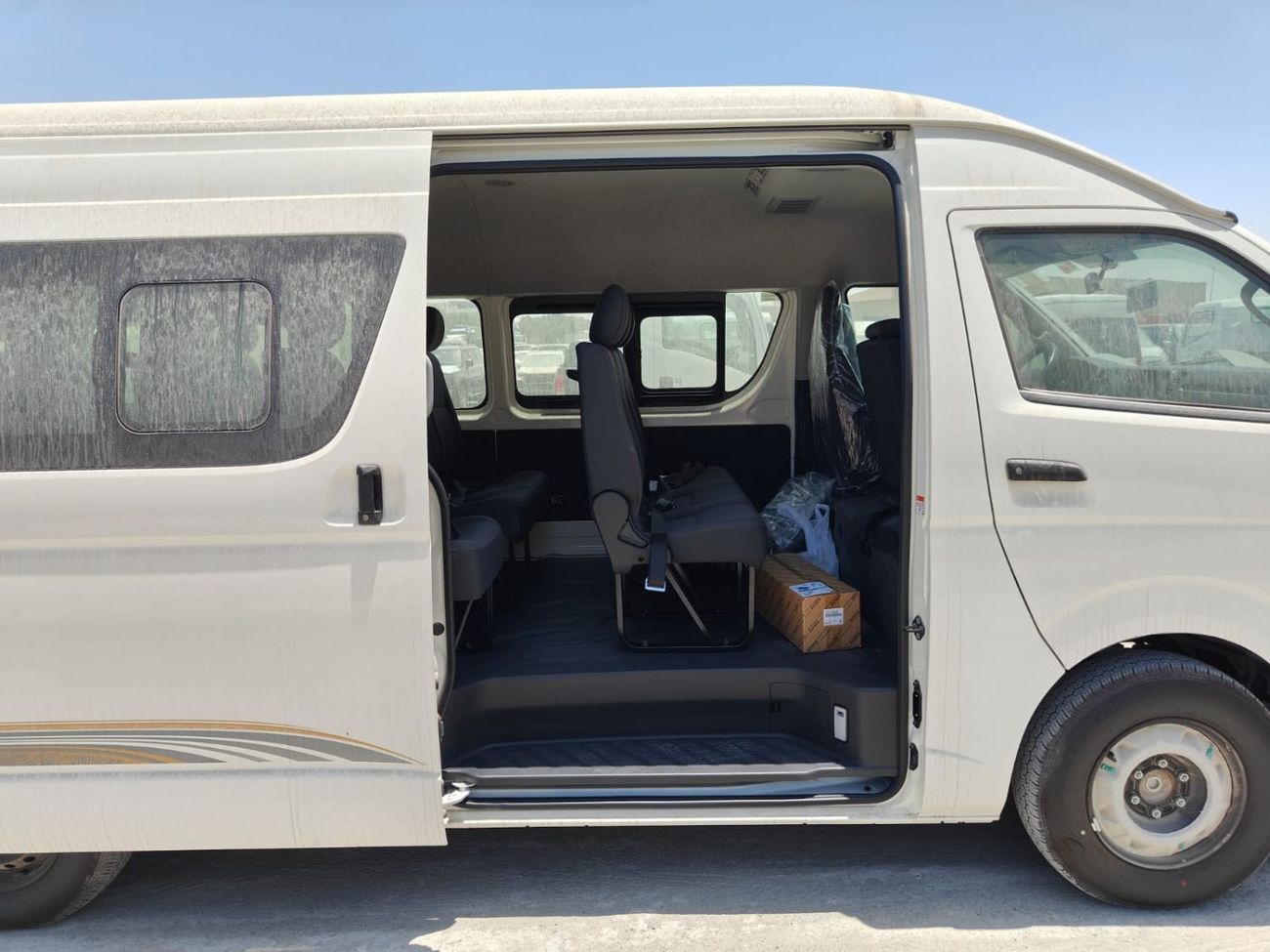 Toyota Hiace 2025 Toyota Hiace (Old-Shape) High-Roof 16-Seater Passenger Van 2.7L 4-Cyl Petrol M/T RWD For Africa