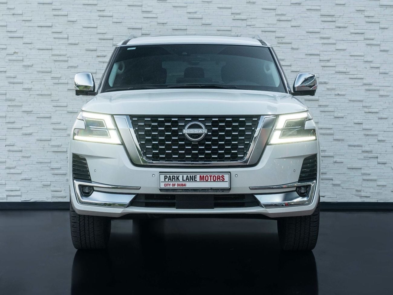 نيسان باترول AED 3,381 PM • PATROL SE PLATINUM • ONLY 45,000 KMS • OFFICIAL NISSAN WARRANTY UNTIL 2028 OR 100K KM