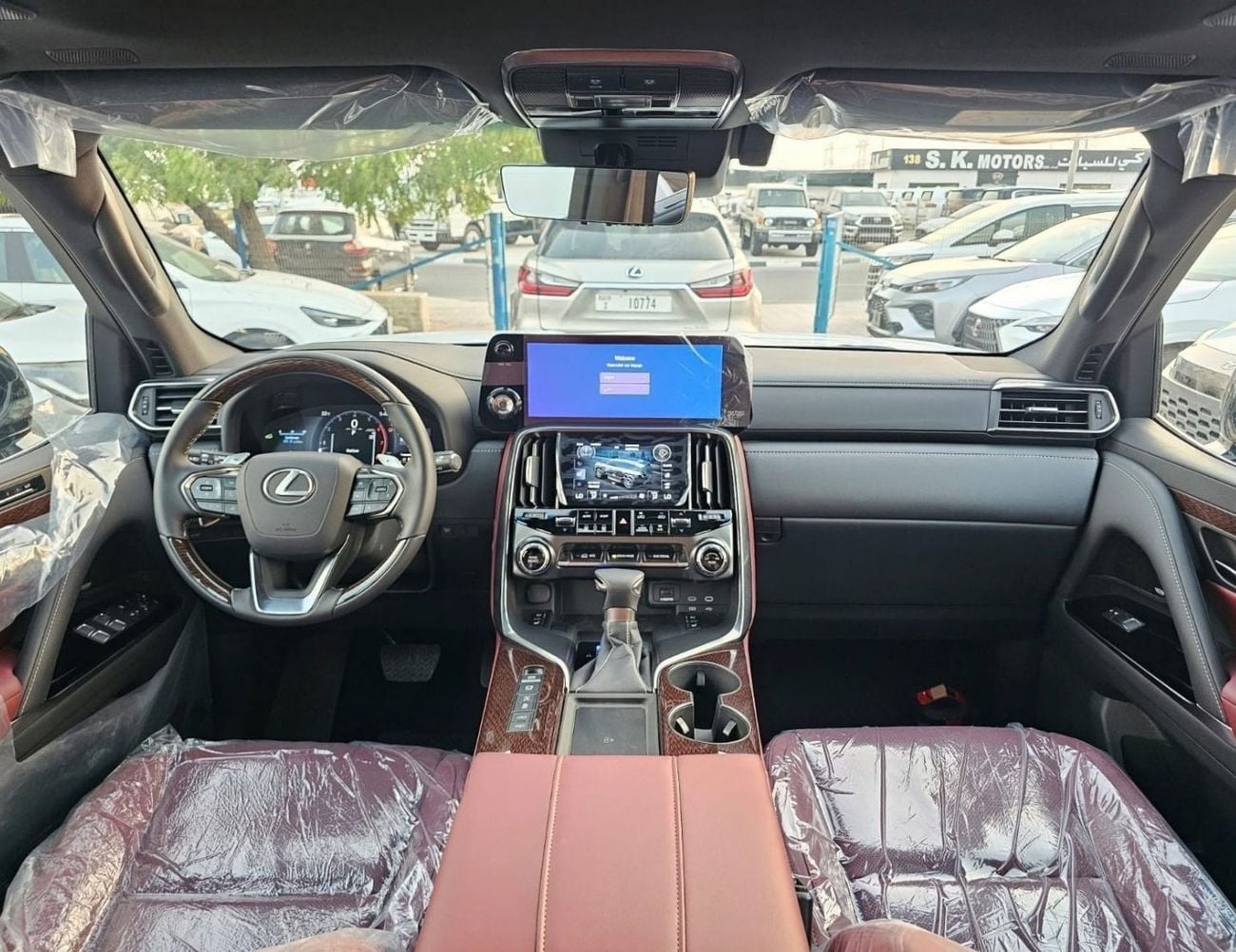 Lexus LX600 TURBO SPORT LEXUS LX600 TURBO SPORT || 3.5L PETROL V6 4WD A/T | RADAR | SOFT CLOSE DOOR | FULL OPTION (CODE # L6