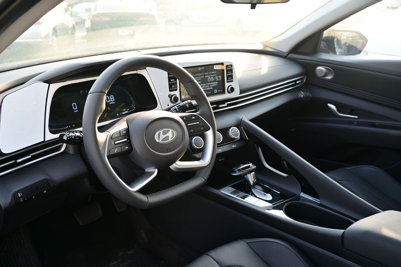 Hyundai Elantra Hyundai Elantra 1.5L Petrol, Model 2025, Color Grey