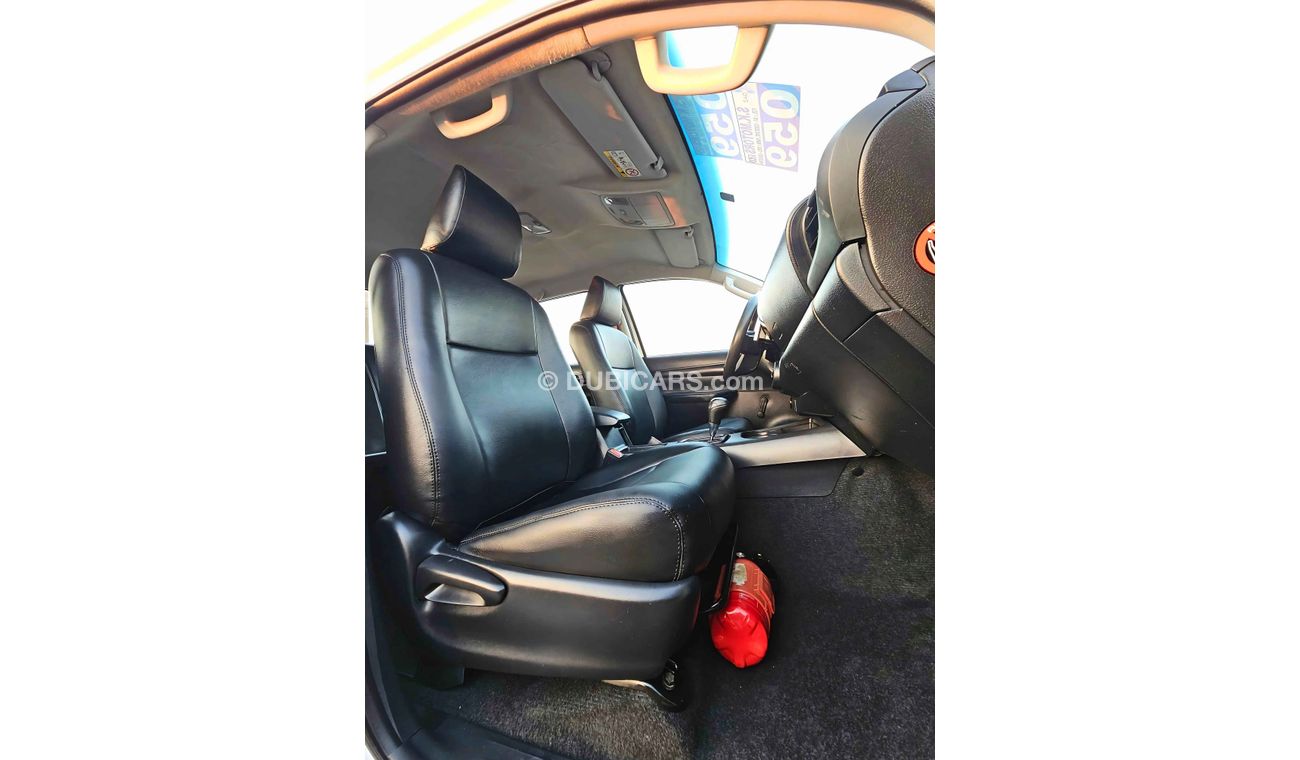 تويوتا هيلوكس GLX / A/T/ 2.7L PETROL 4WD / SIDE STEPS / FULL OPTION / EXPORT ONLY / LOT#91992