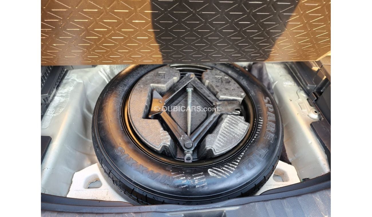 Toyota RAV4 RAV4 XLE HYBRID 2021